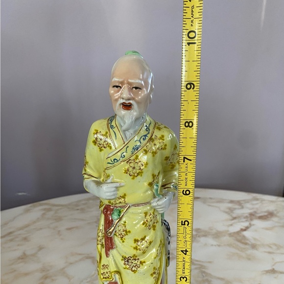 Antique Chinese export famille jaune (yellow) ceramic figurine - Picture 9 of 11